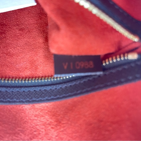 LOUIS VUITTON Damier Canvas Triana Bag 💯 Authentic - Picture 7 of 13